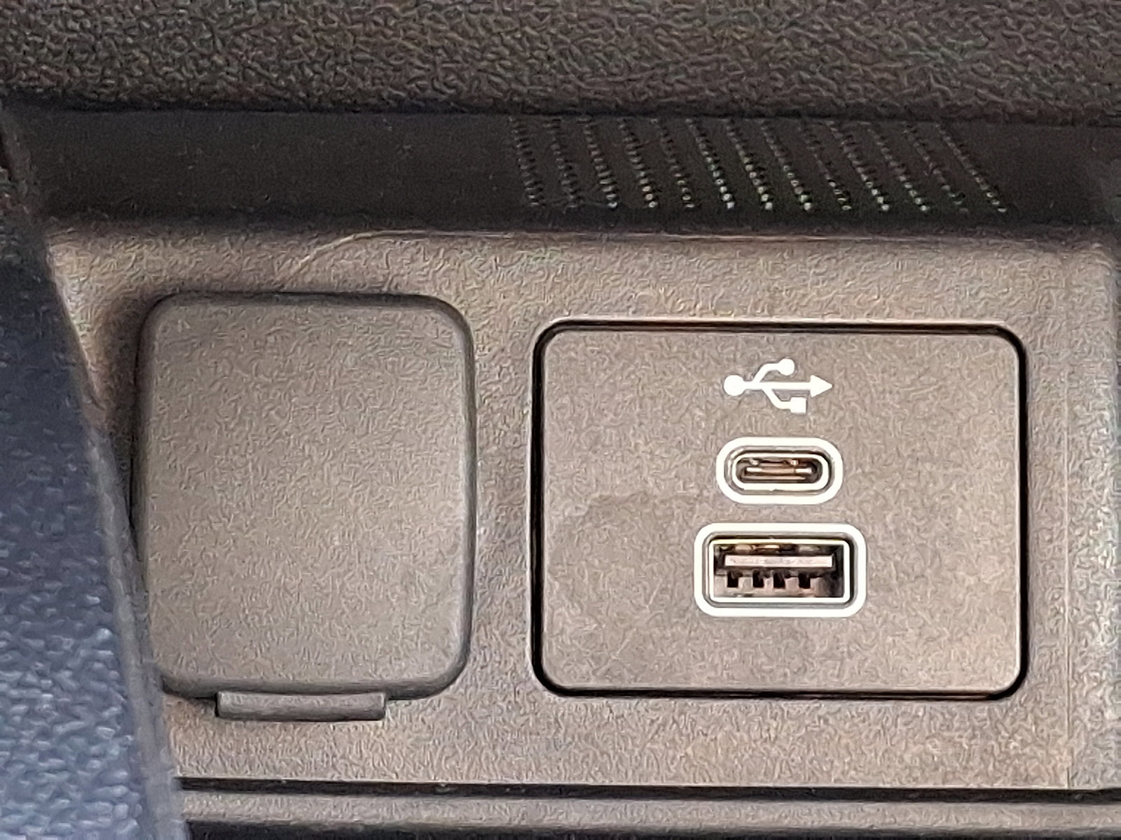 Certified 2025 Ford Bronco Sport Badlands w/ Badlands Tech Package image 25