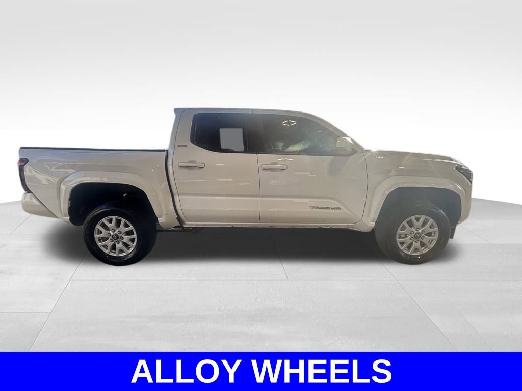 Used 2024 Toyota Tacoma SR5 image 2