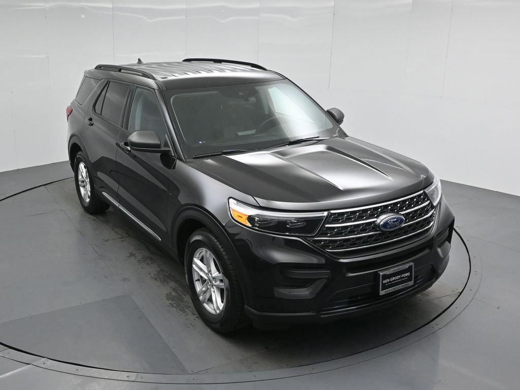 Certified 2022 Ford Explorer XLT image 4