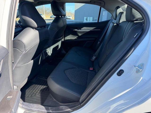 Used 2022 Toyota Camry XSE w/ Cold Weather Package image 9