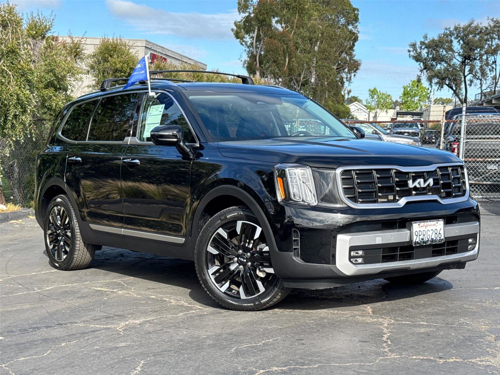 Used 2023 Kia Telluride SX AWD/4WD image 2