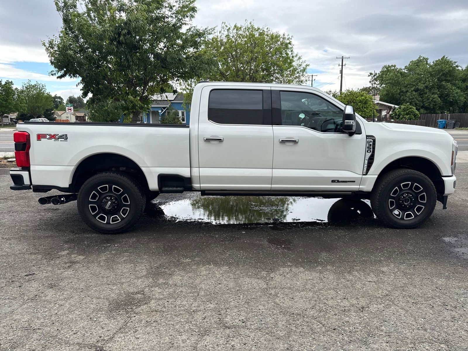 Certified 2024 Ford F350 Platinum w/ FX4 Off-Road Package image 6