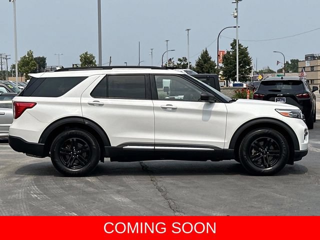 Certified 2022 Ford Explorer XLT w/ Equipment Group 202A AWD/4WD image 2