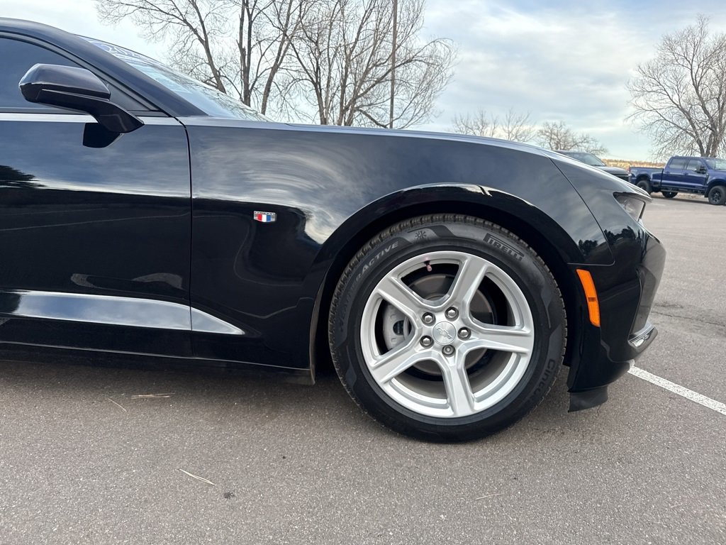 Used 2024 Chevrolet Camaro LT image 26