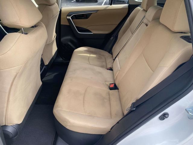 Used 2020 Toyota RAV4 LE image 16