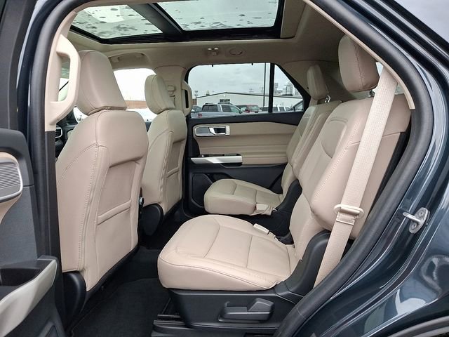 Certified 2022 Ford Explorer Limited w/ Equipment Group 301A image 10