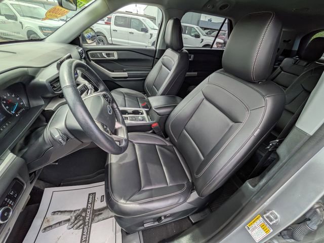 Certified 2023 Ford Explorer XLT w/ Equipment Group 202A AWD/4WD image 8