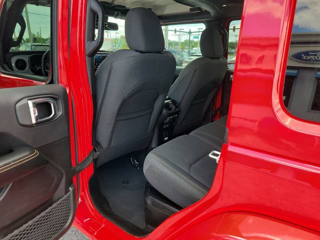 Used 2024 Jeep Wrangler Unlimited Sahara AWD/4WD image 8