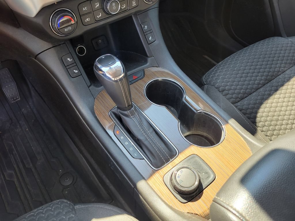 Used 2019 GMC Acadia SLE FWD image 30