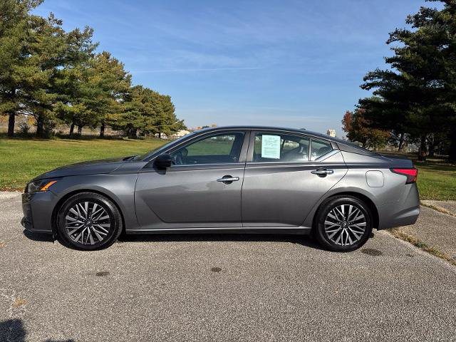 Used 2025 Nissan Altima 2.5 SV FWD image 8