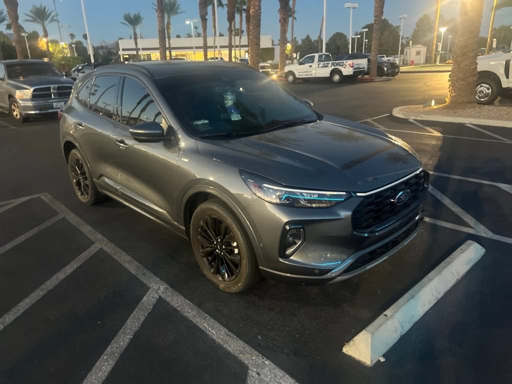 Certified 2023 Ford Escape ST-Line Elite w/ Premium Technology Package AWD/4WD image 1