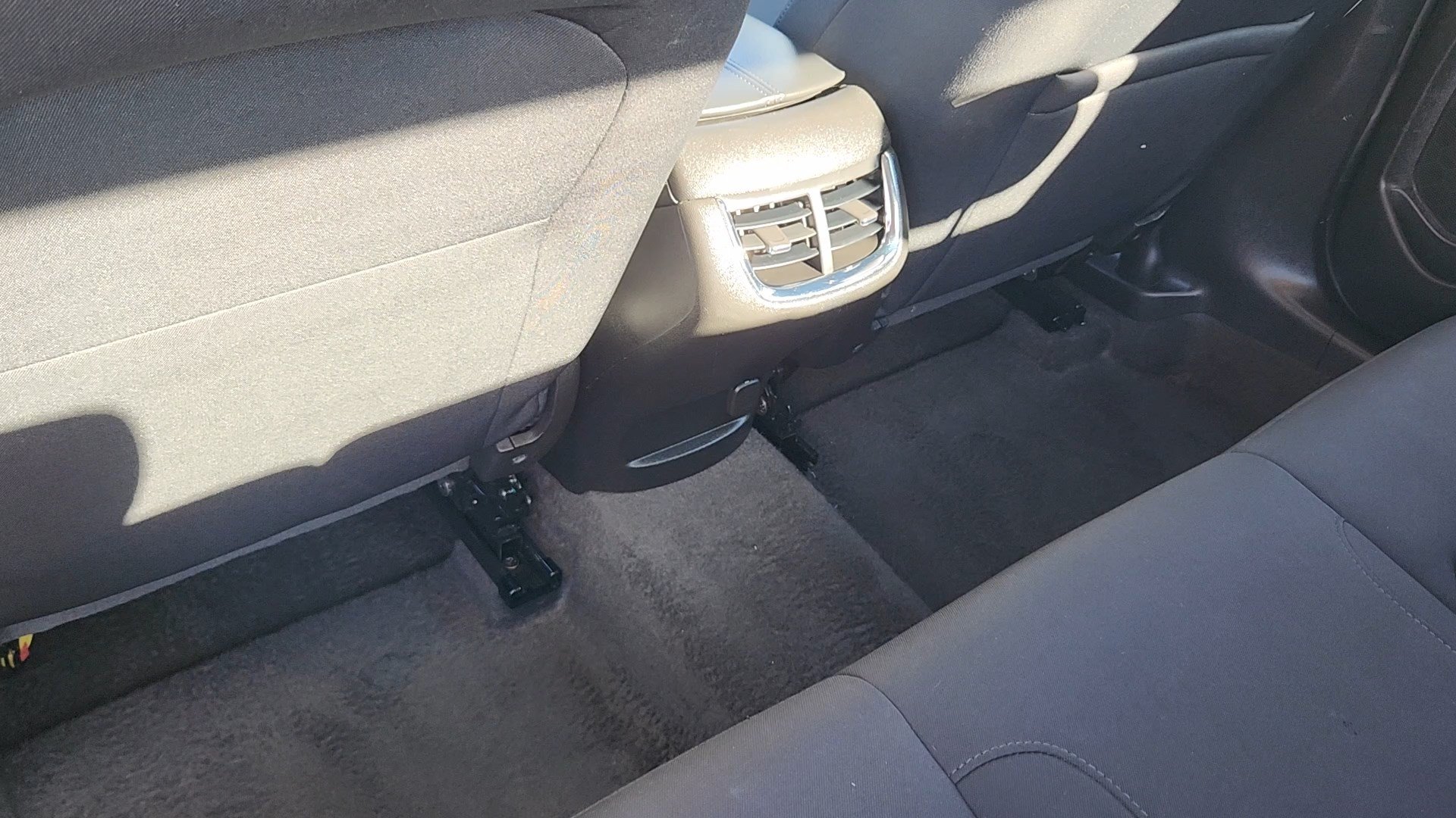 Used 2025 Chevrolet Malibu LT FWD image 17
