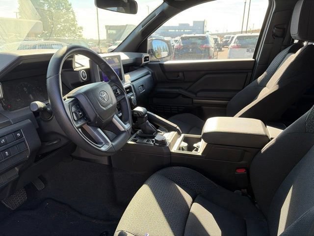 Used 2025 Toyota 4Runner SR5 AWD/4WD image 15