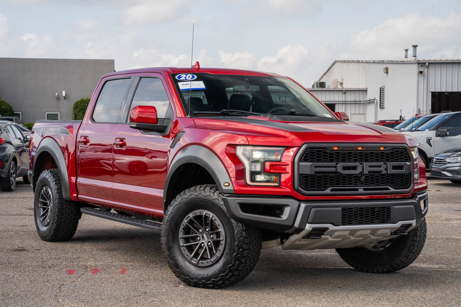 Certified 2020 Ford F150 Raptor w/ Equipment Group 802A Luxury AWD/4WD image 4
