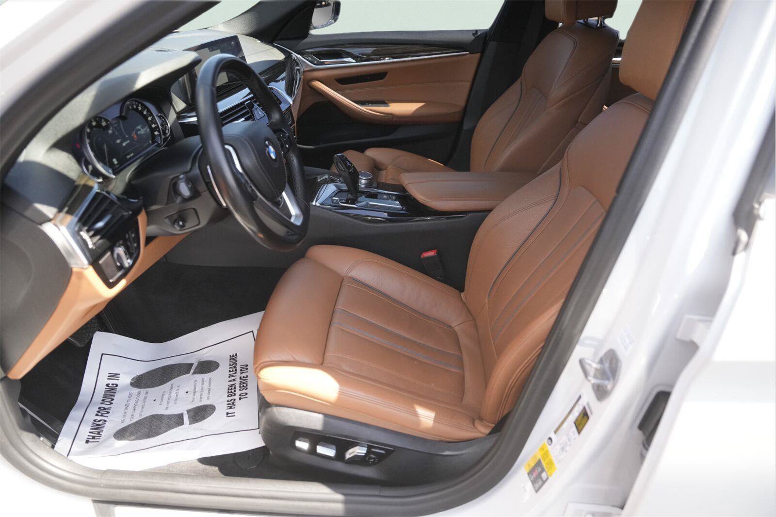 Used 2019 BMW 530e xDrive AWD/4WD image 9