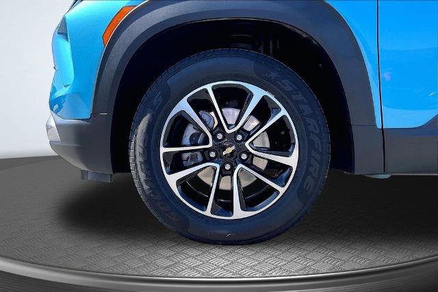 Used 2025 Chevrolet TrailBlazer LT AWD/4WD image 9