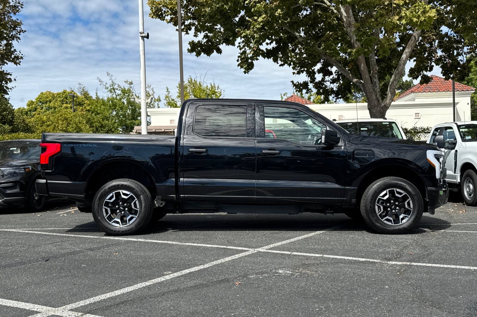 Certified 2023 Ford F150 Lightning XLT AWD/4WD image 3