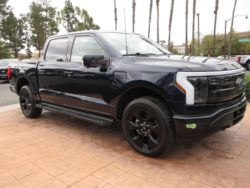 Certified 2023 Ford F150 Lightning Platinum AWD/4WD image 7