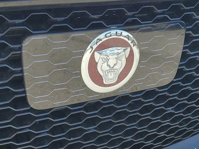 Used 2019 Jaguar F-PACE Prestige image 7