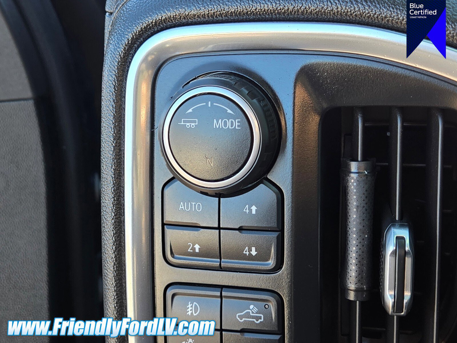 Used 2020 Chevrolet Silverado 1500 High Country w/ Technology Package image 24