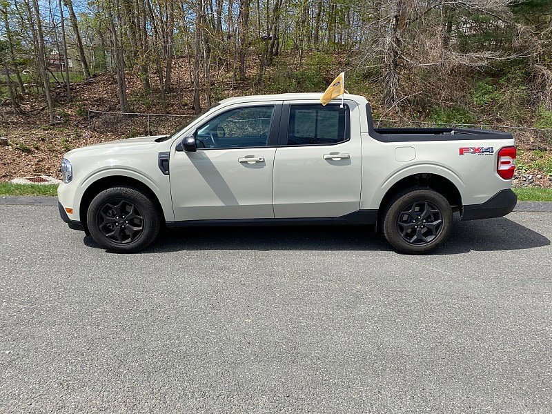 Certified 2024 Ford Maverick Lariat w/ FX4 Off-Road Package AWD/4WD image 4