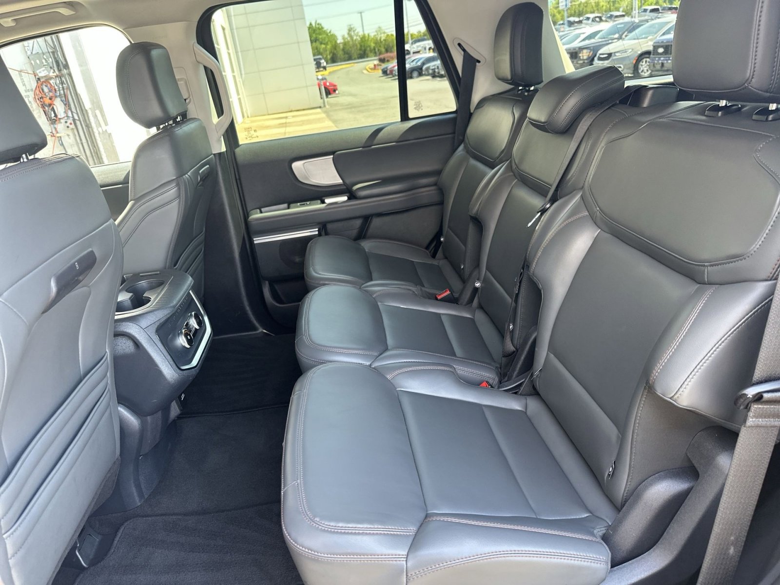 Certified 2025 Ford Expedition Active AWD/4WD image 32
