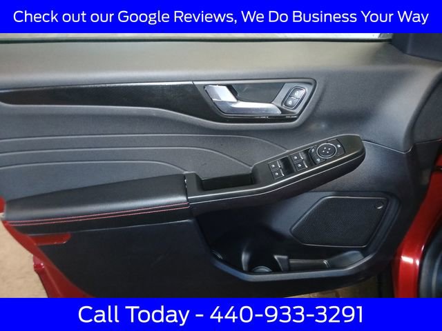 Certified 2022 Ford Escape SEL w/ SEL Stealth AWD Package image 18