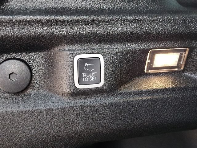Used 2021 Jeep Grand Cherokee L Limited AWD/4WD image 32