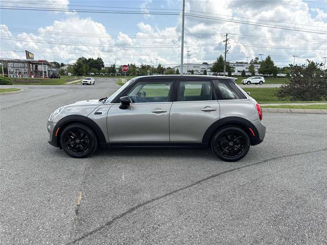 Used 2020 MINI Cooper 4-Door Hardtop FWD image 8