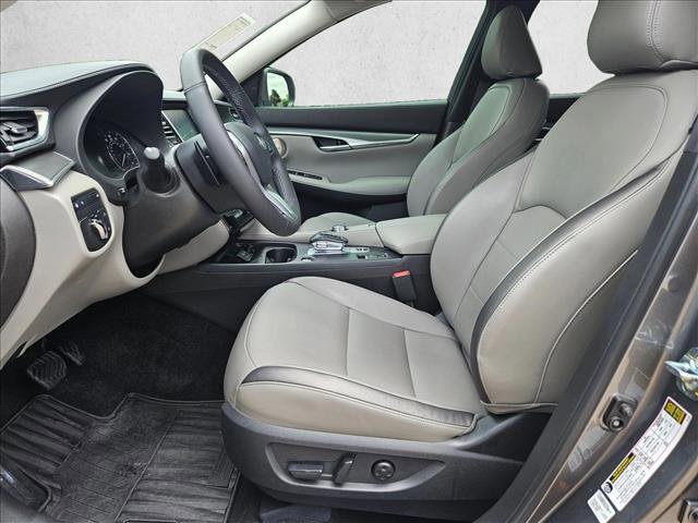 Used 2024 INFINITI QX50 Luxe FWD image 16