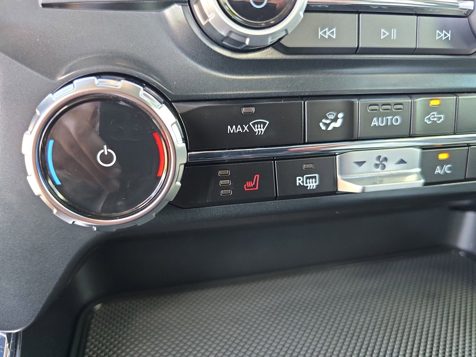 Certified 2025 Ford F150 Lightning XLT image 18