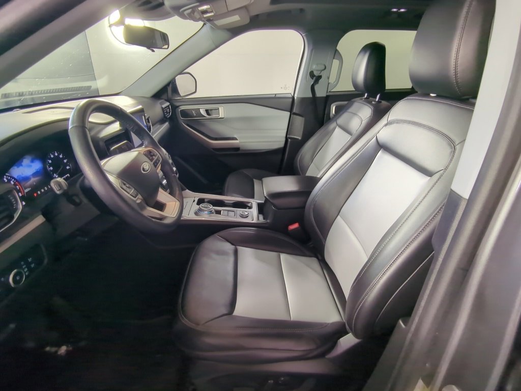 Certified 2023 Ford Explorer XLT w/ Equipment Group 202A image 11