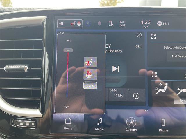 Used 2024 Chrysler Pacifica Touring-L FWD image 27
