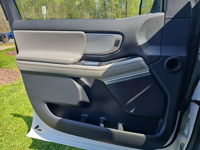 Certified 2025 Ford Expedition Active image 27