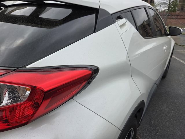 Used 2018 Toyota C-HR XLE image 7