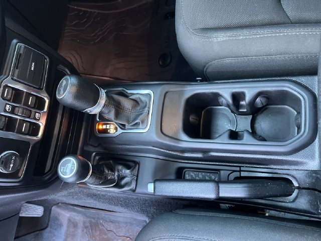 Used 2021 Jeep Wrangler Unlimited Sport AWD/4WD image 35