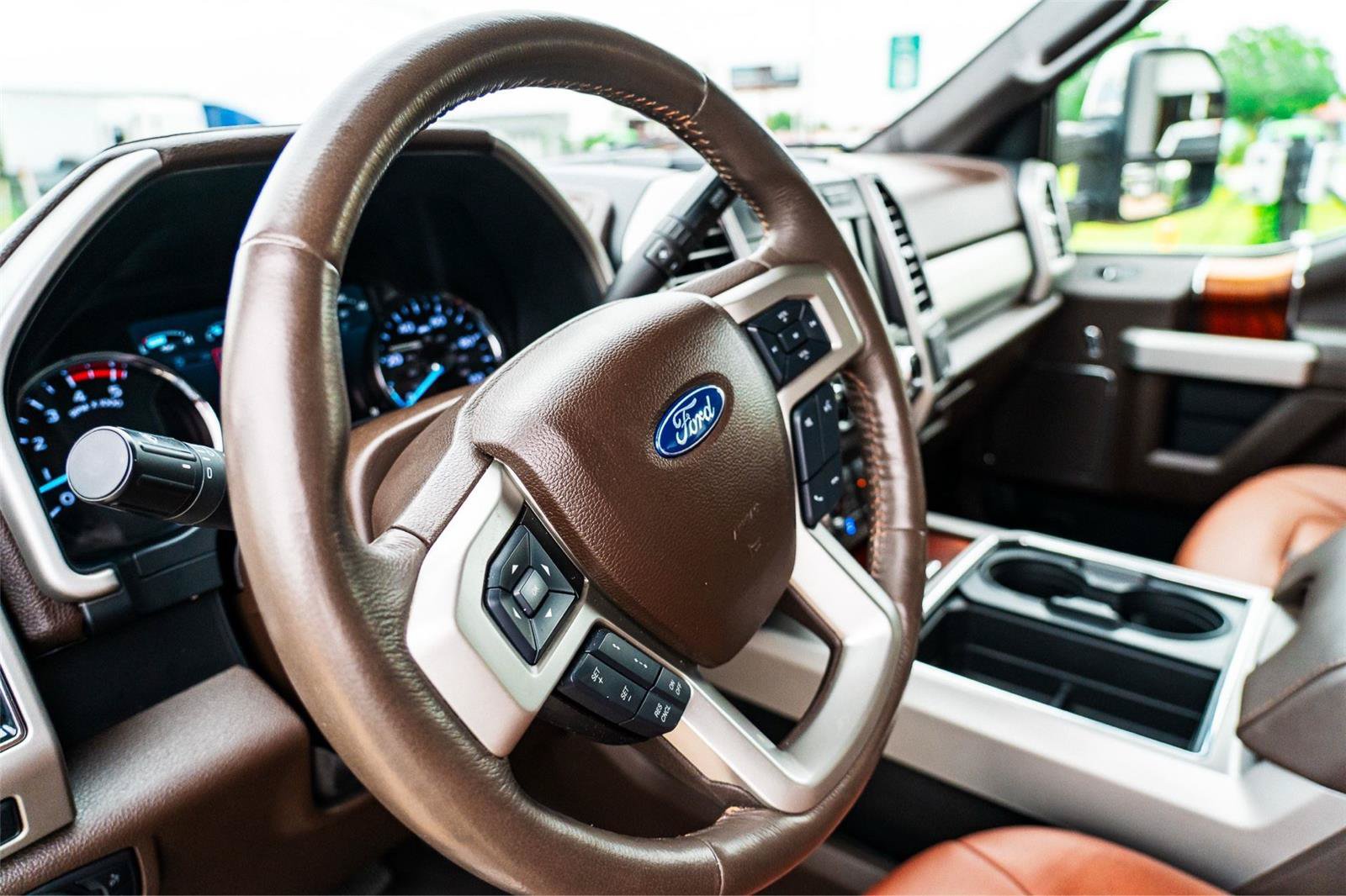 Certified 2020 Ford F350 King Ranch w/ King Ranch Ultimate Package AWD/4WD image 8