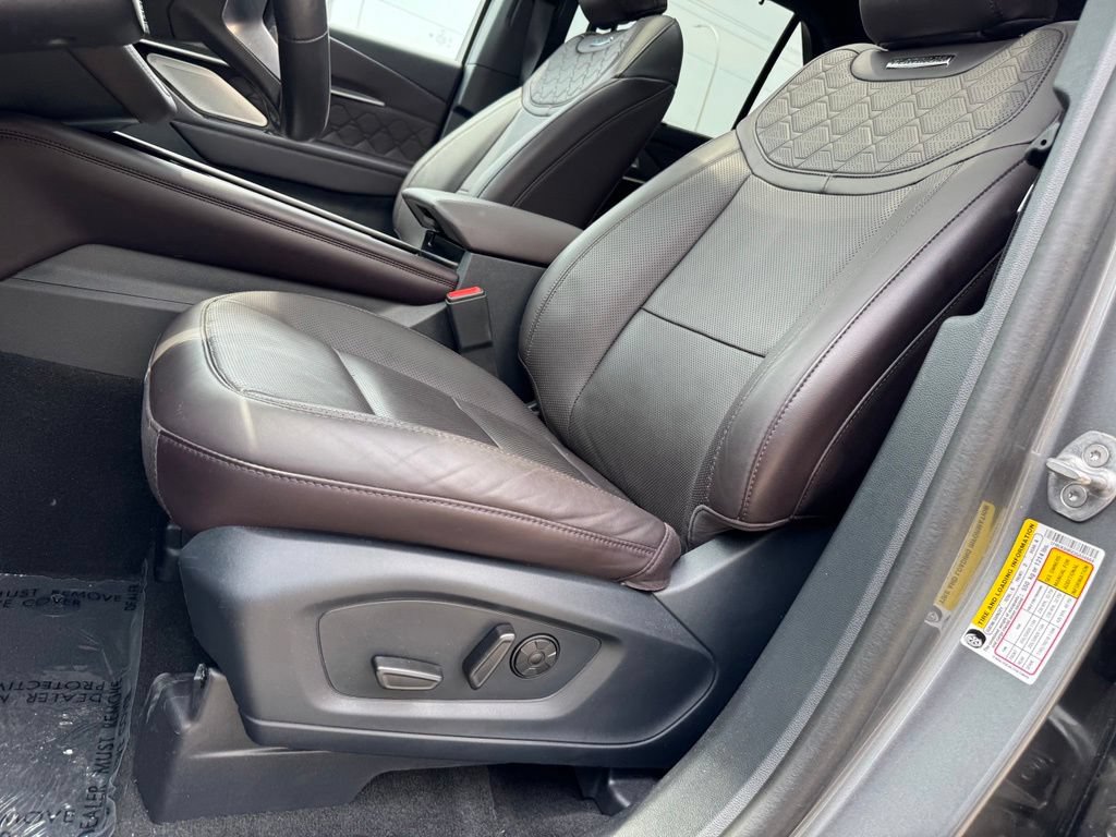 Certified 2025 Ford Explorer Platinum w/ LUX Leather Package AWD/4WD image 6