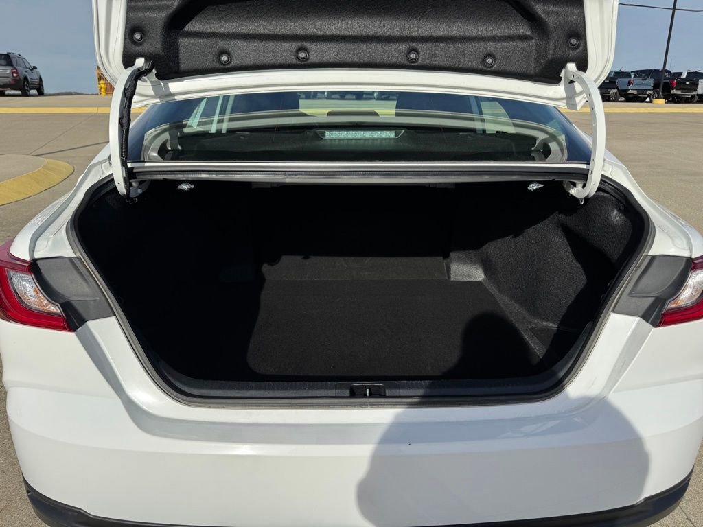 Used 2025 Toyota Camry LE image 37