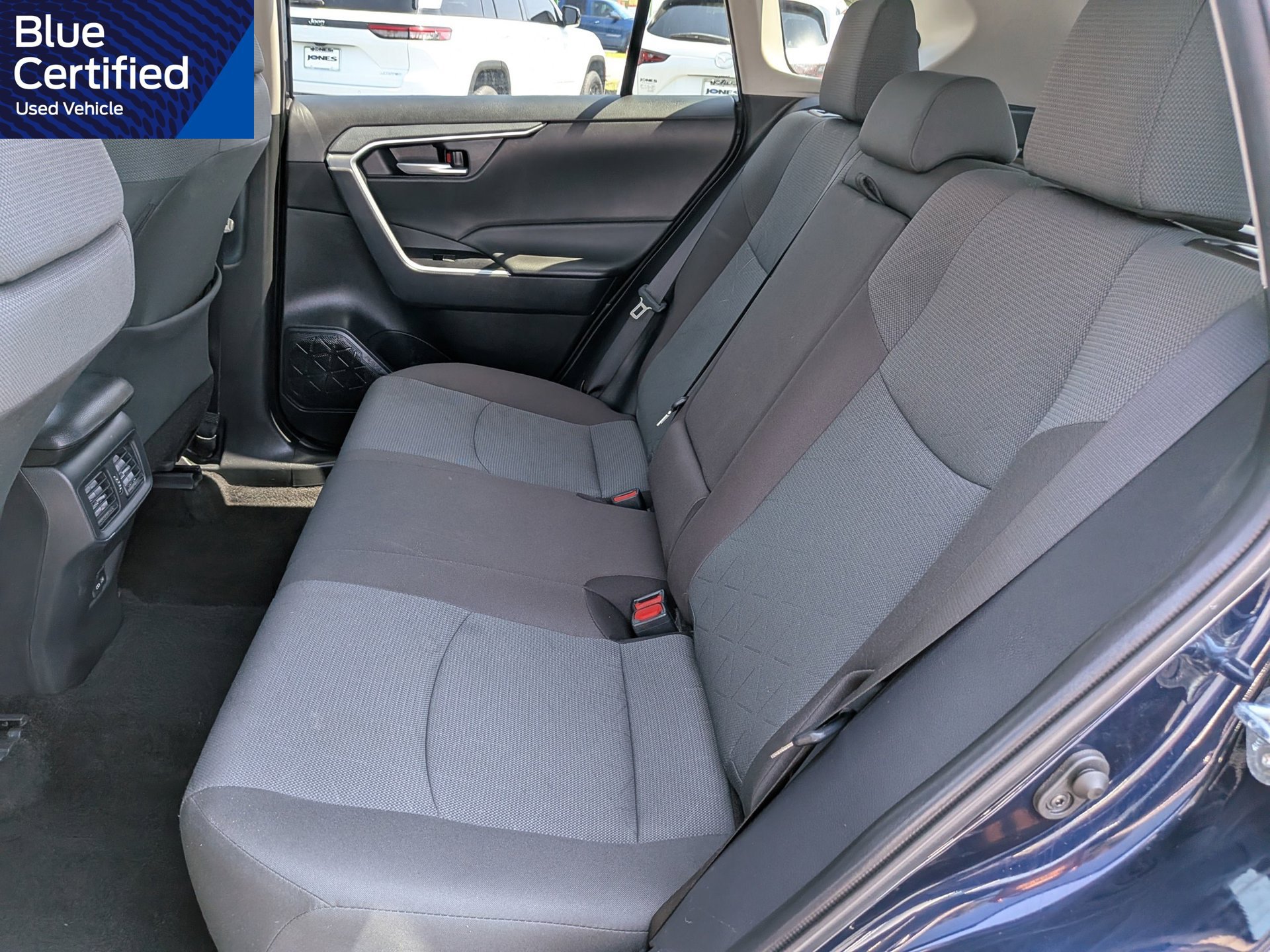 Used 2025 Toyota RAV4 XLE FWD image 16