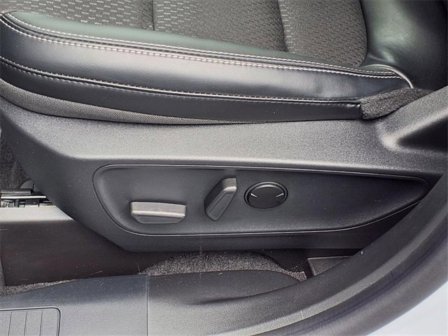 Certified 2025 Ford Escape SE w/ Class II Trailer Tow Package image 9