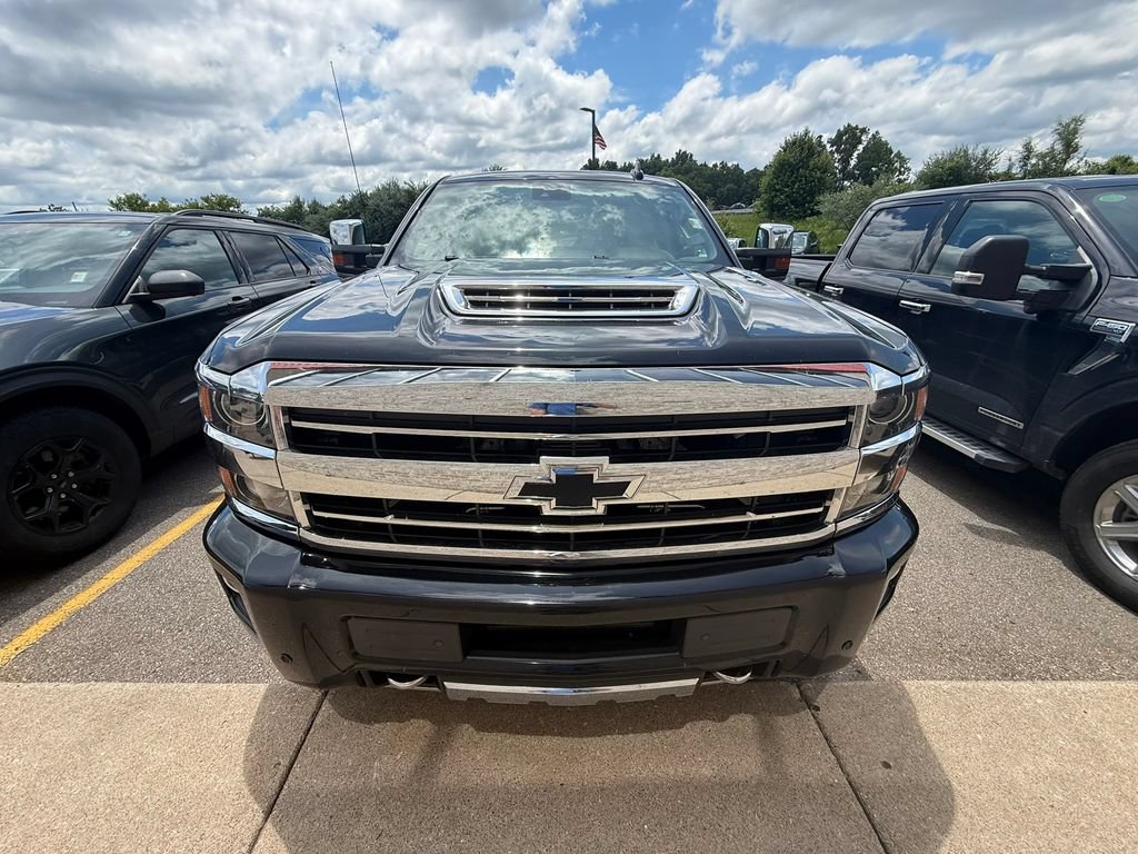 Used 2018 Chevrolet Silverado 2500 High Country w/ Duramax Plus Package AWD/4WD image 2