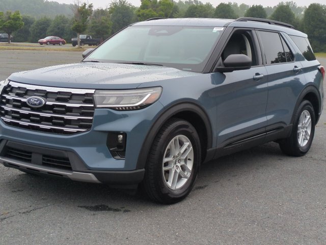Certified 2026 Ford Explorer Active w/ Active Comfort Package RWD image 8