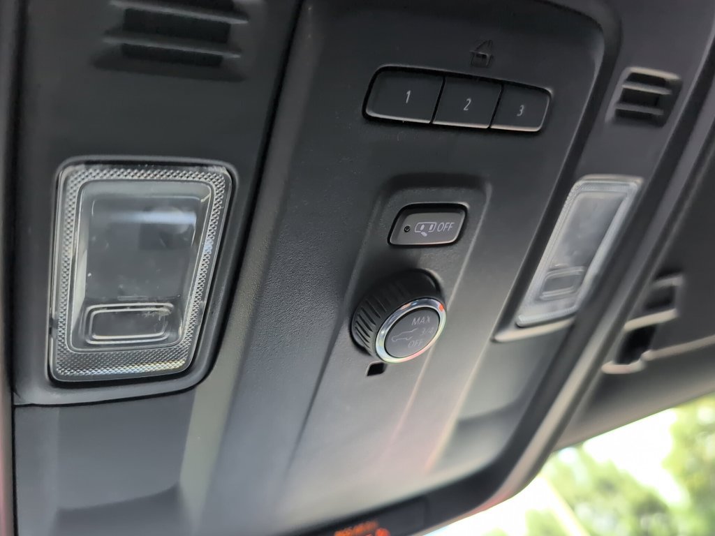 Used 2023 Chevrolet Tahoe LT RWD image 24