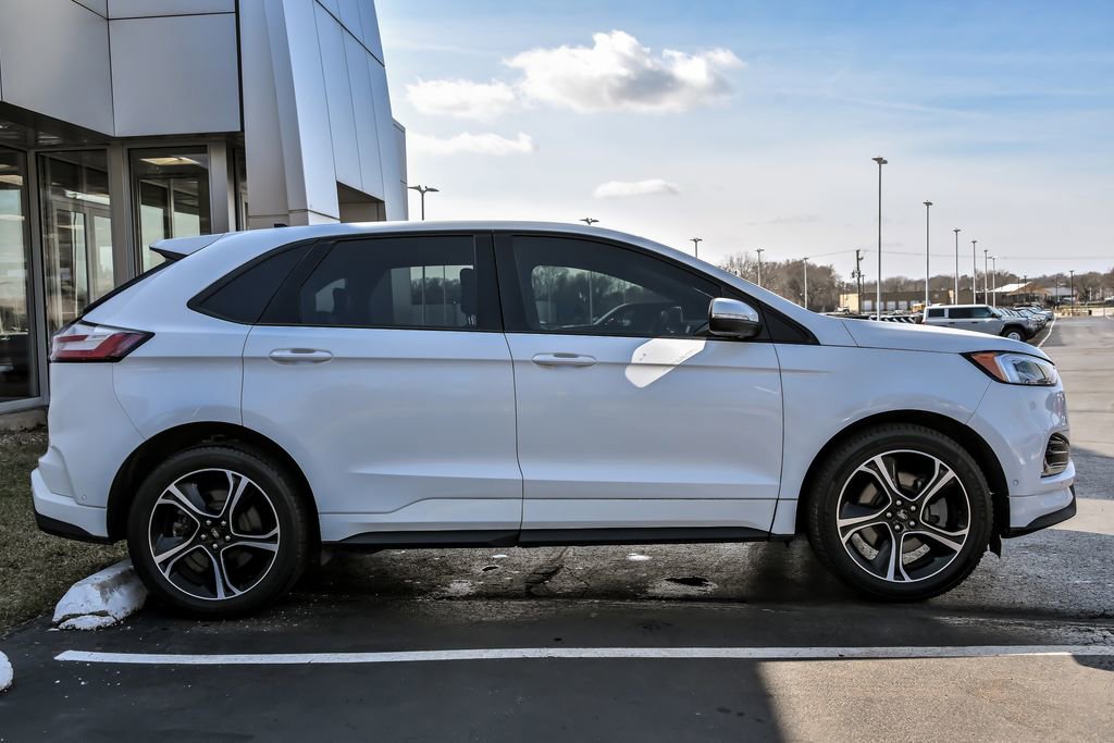 Certified 2022 Ford Edge ST w/ Equipment Group 401A AWD/4WD image 9
