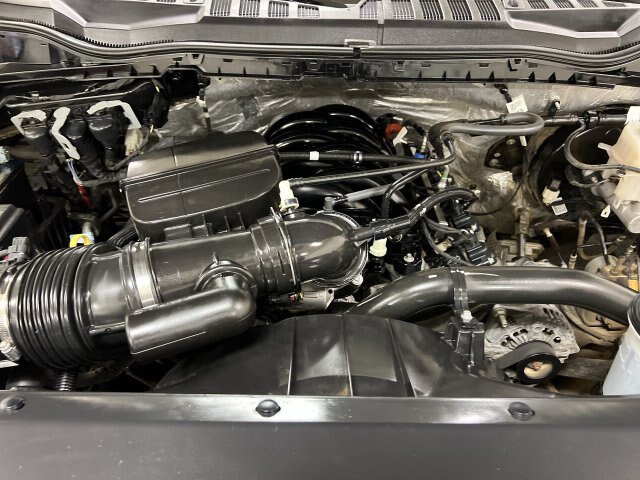 Certified 2022 Ford F250 XLT w/ XLT Premium Package AWD/4WD image 11