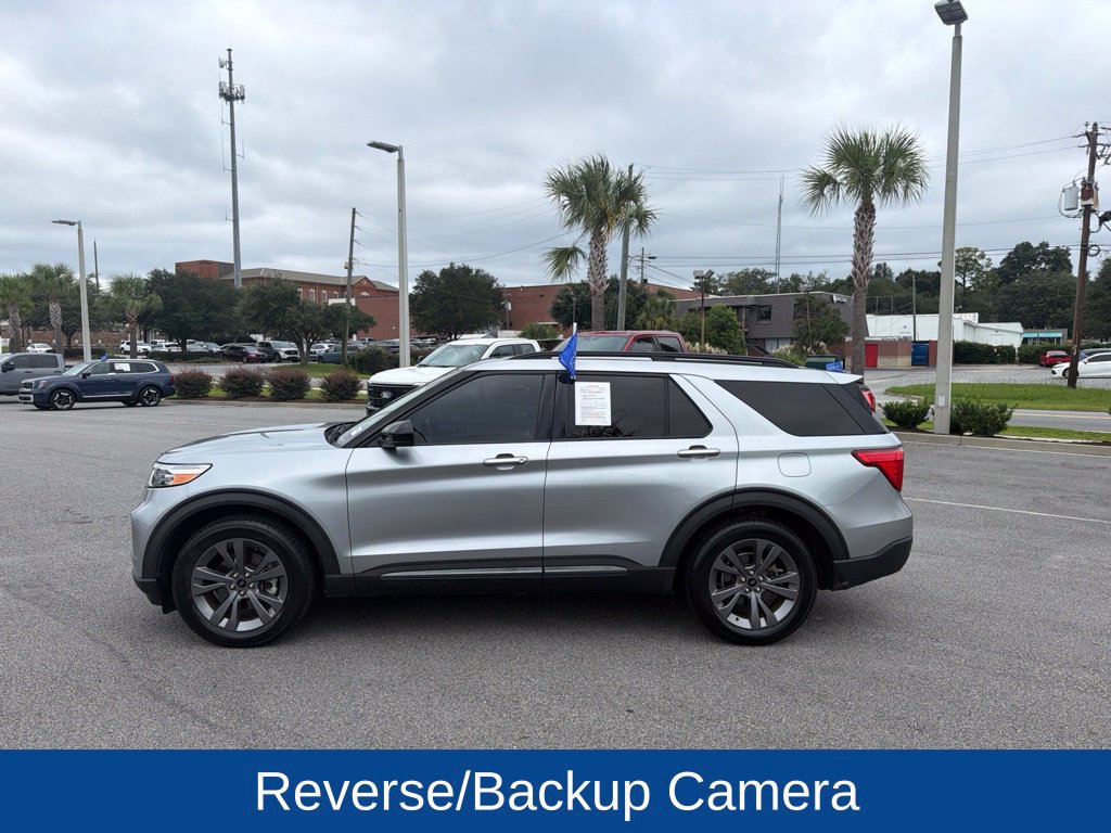 Certified 2022 Ford Explorer XLT w/ Equipment Group 202A RWD image 5