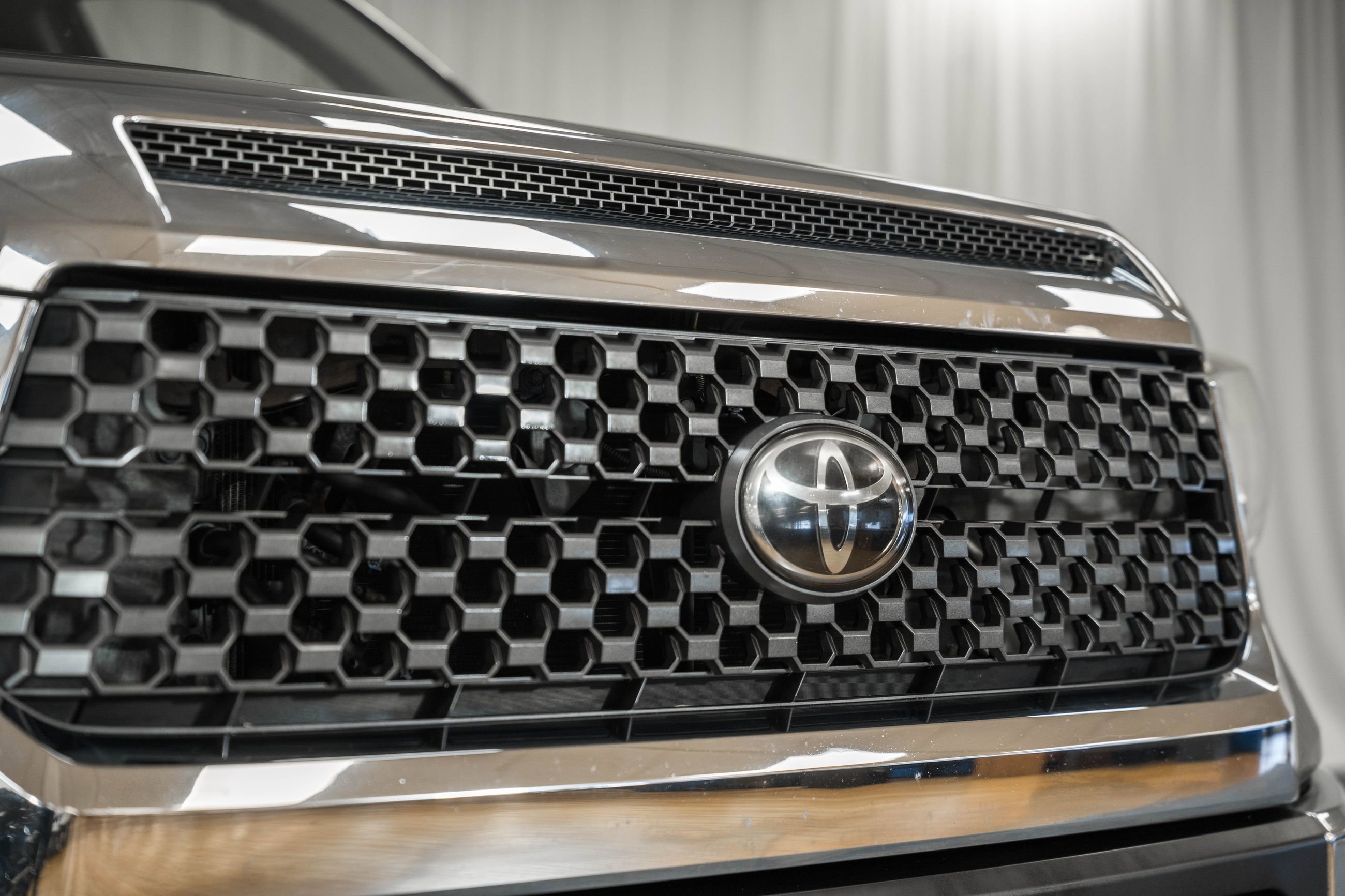 Used 2018 Toyota Tundra SR5 image 7