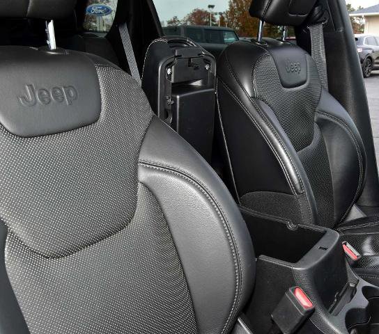 Used 2019 Jeep Cherokee Limited image 25