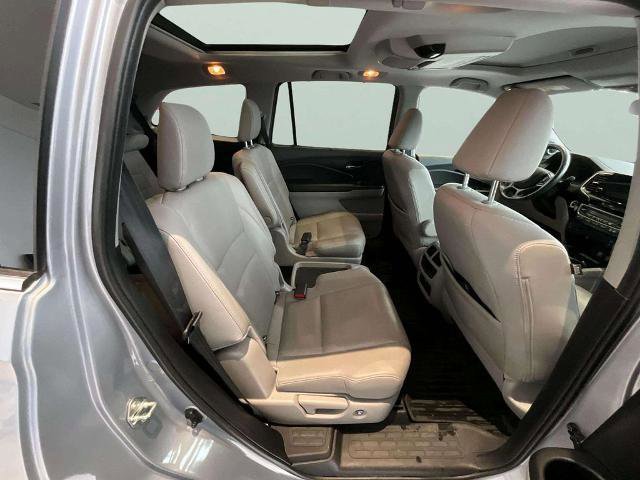 Used 2020 Honda Pilot Elite image 22